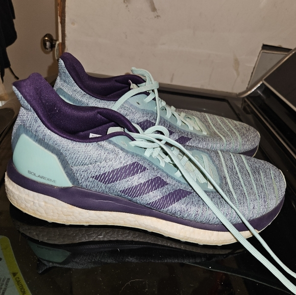 Adidas Running shoes - Picture 2 of 5